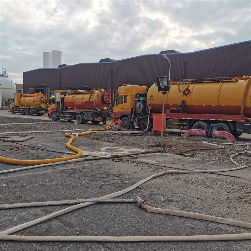 呼兰污水池清理